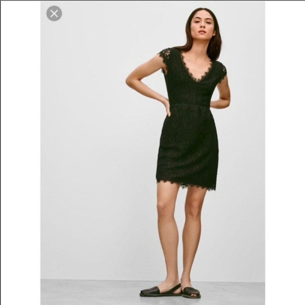 Aritzia Babaton Tobias Lace Cocktail Dress Cordial (eggplant color) in Size 0